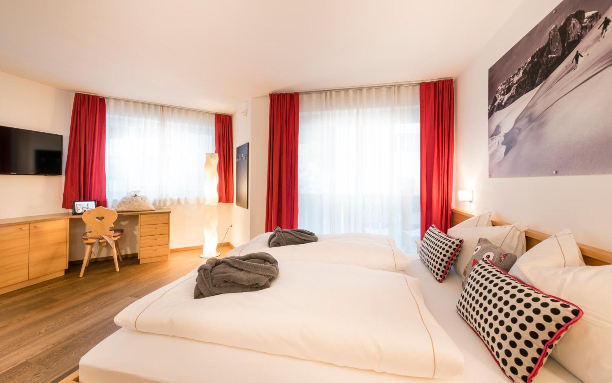 Avita - Suites To Relax Ortisei Exteriér fotografie